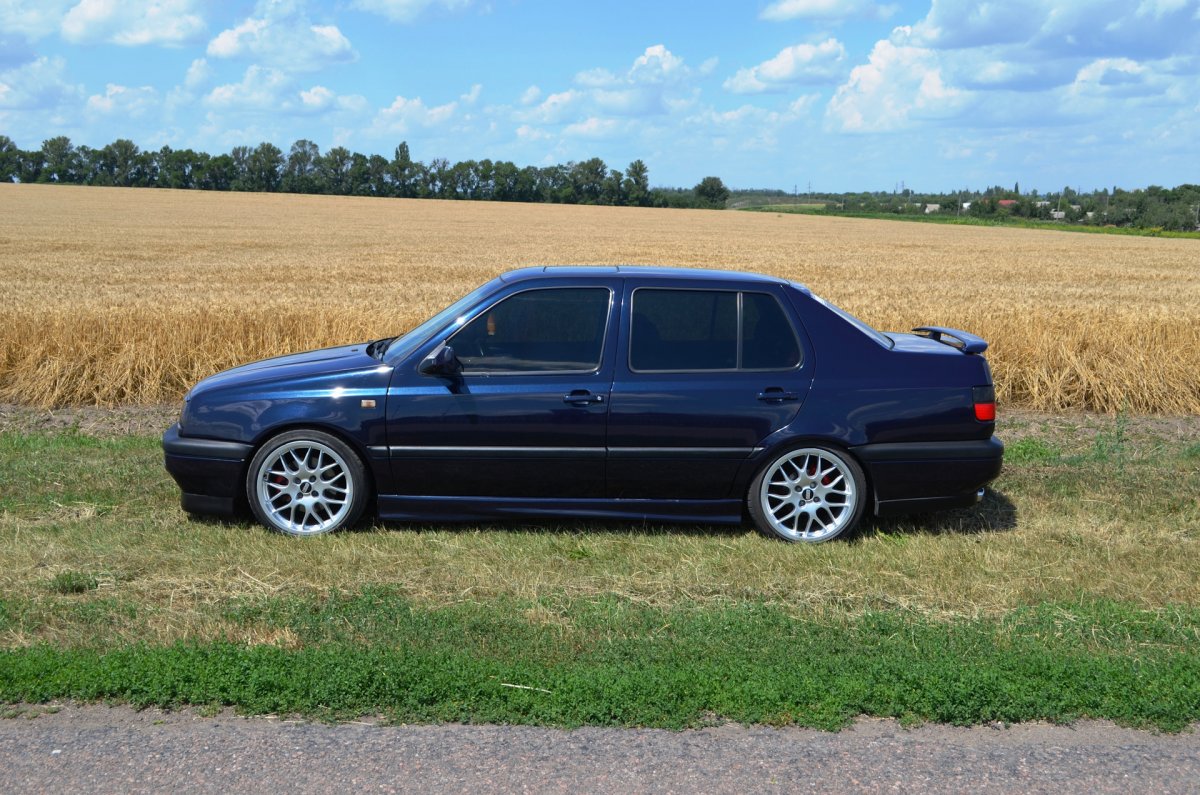 Фольксваген Венто 2000