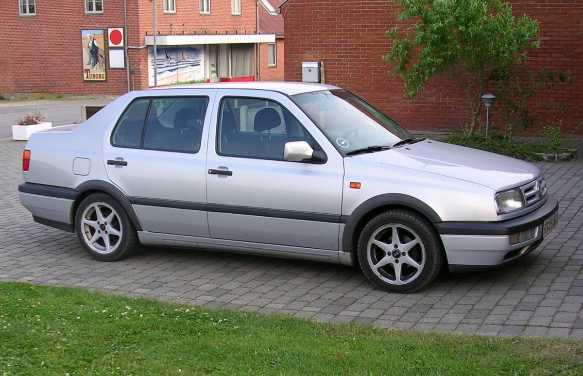 Фольксваген Венто 1999