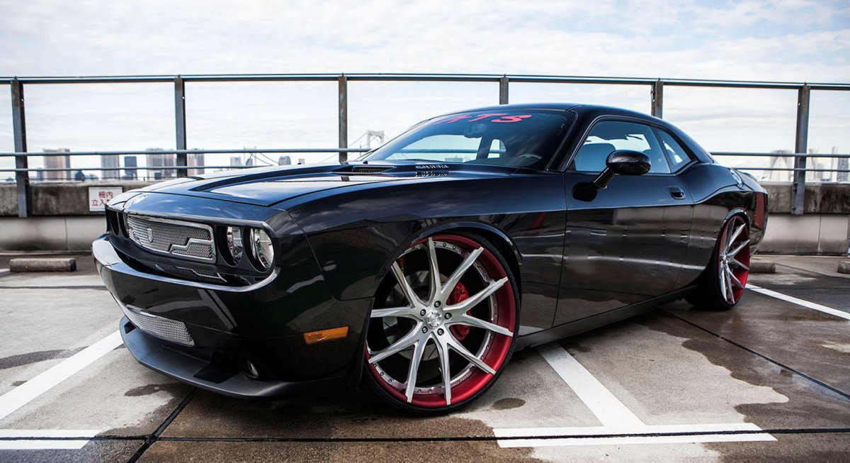Dodge Challenger srt8 Wheels
