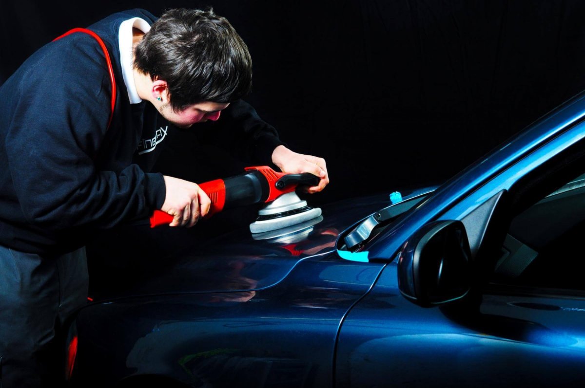 Полировка кузова автомобиля реклама