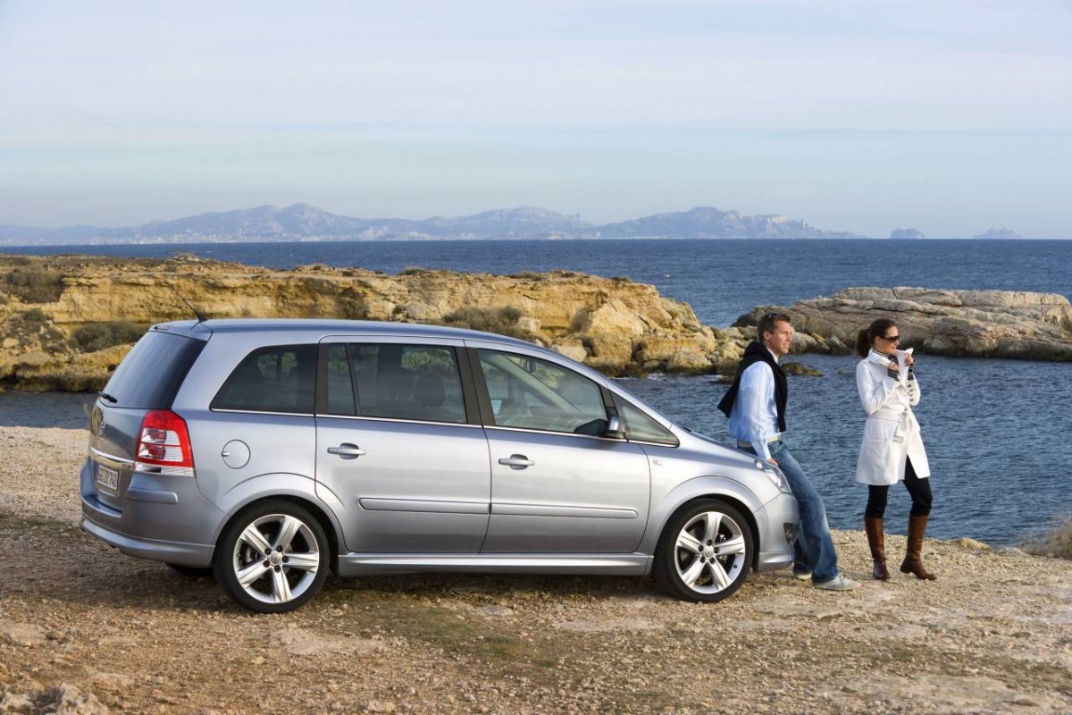 Опель Zafira 2008