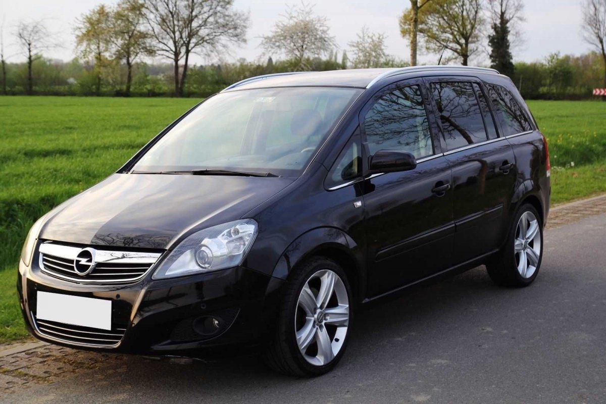 Opel Zafira Tourer 2013