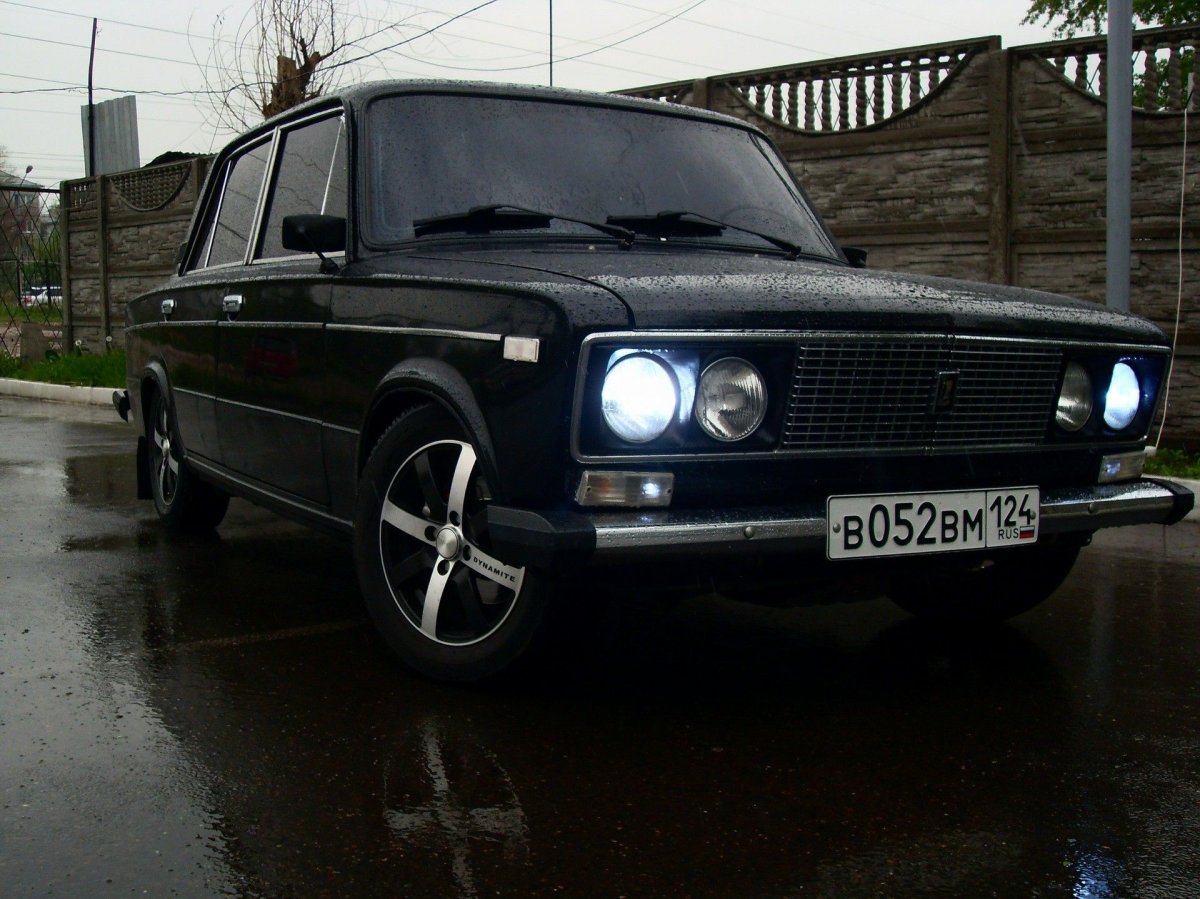 ВАЗ 2106 чёрная тонированная
