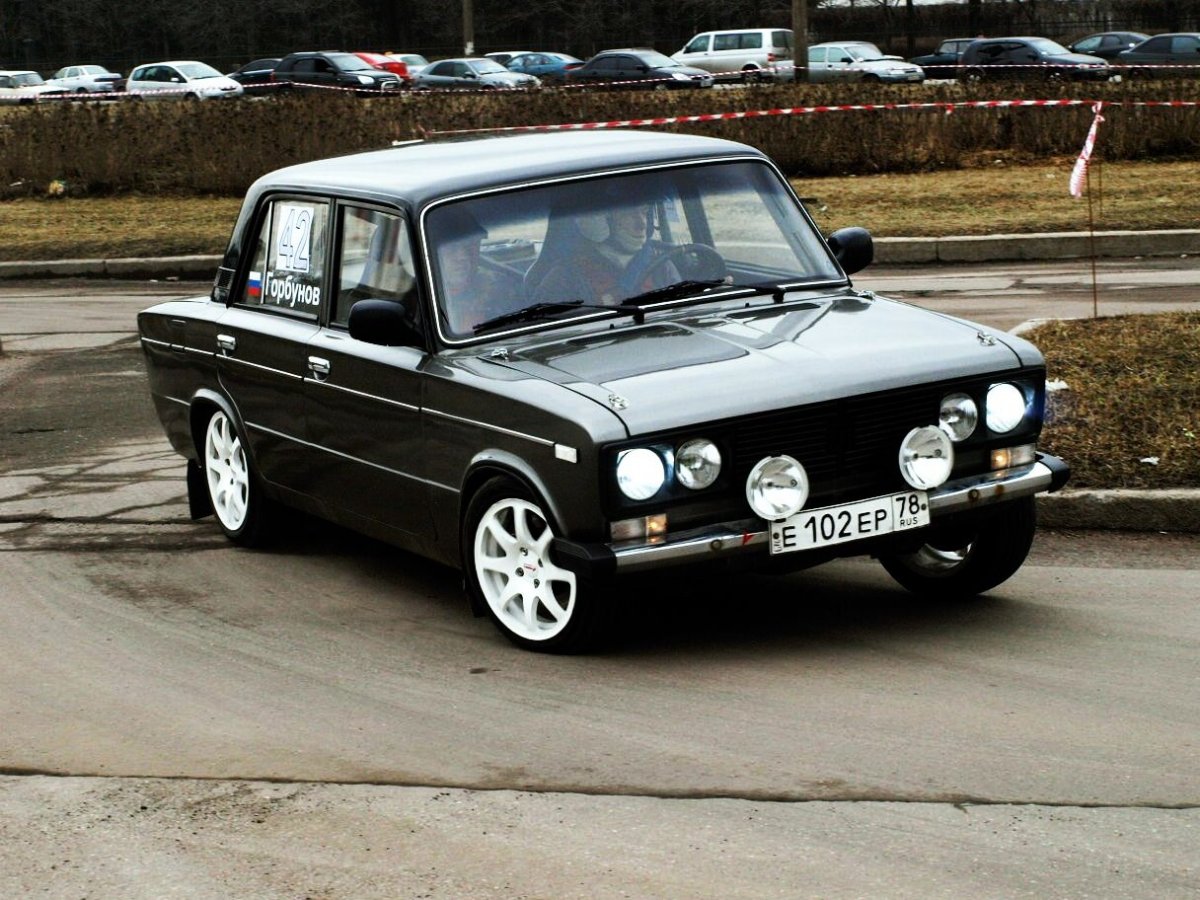 Тюнингованный ВАЗ 2106