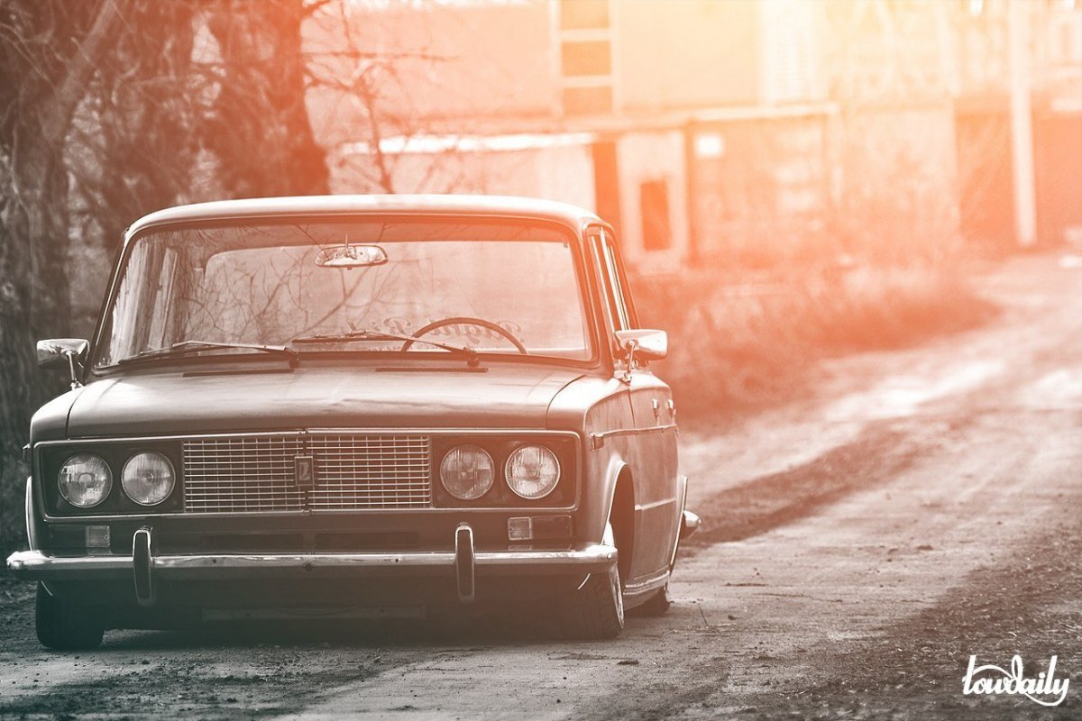 2106 Жёлтый стенс