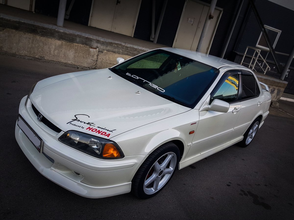 Honda Torneo белый