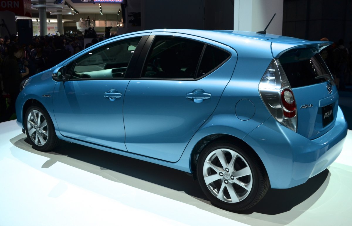 Toyota Aqua 1 поколение