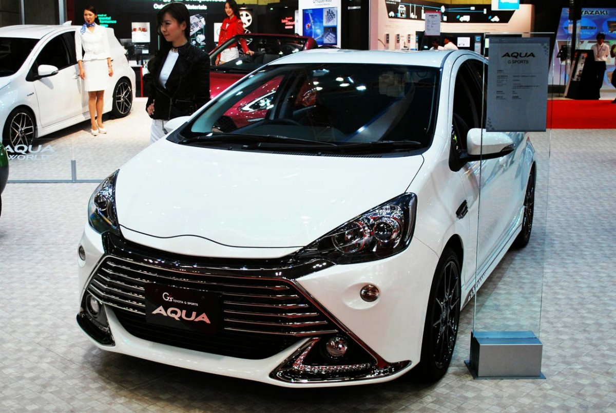 Toyota Prius Alpha 2013