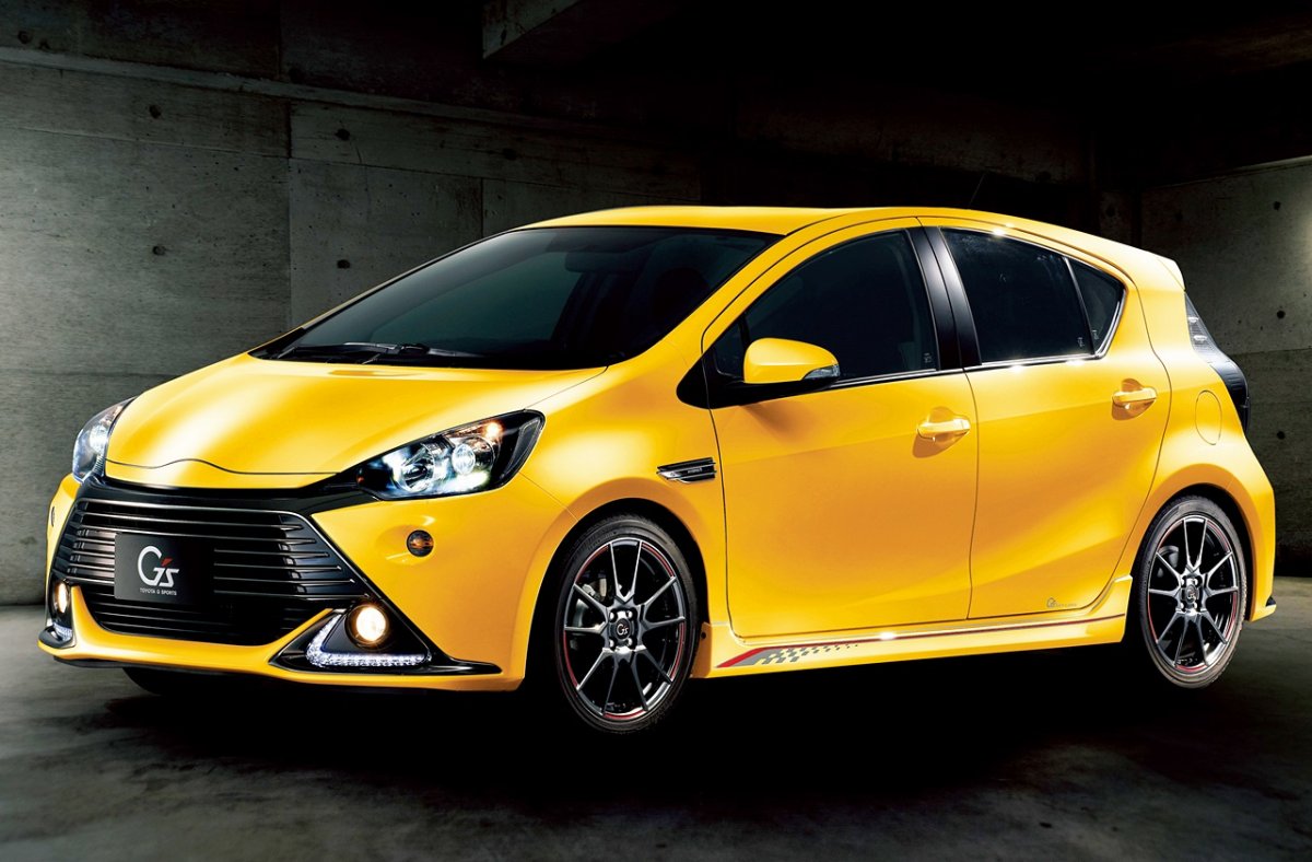 Toyota Aqua Hybrid 2013