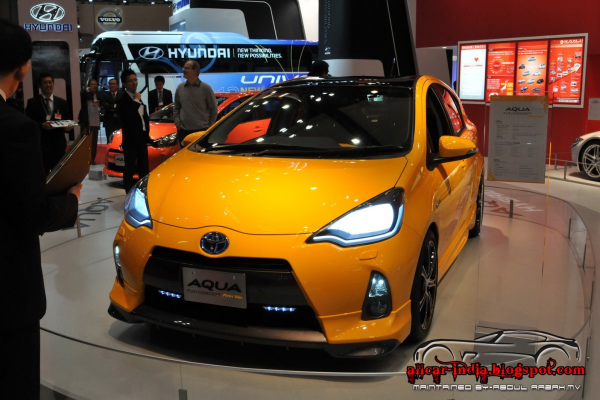 Toyota Aqua новая