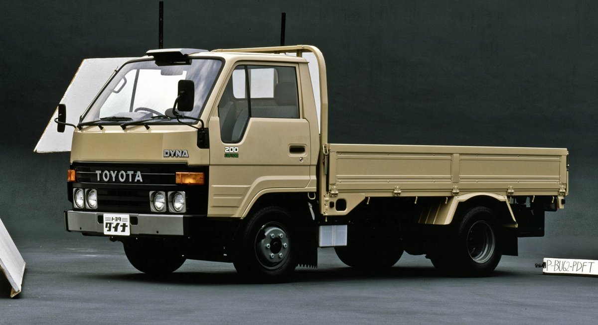 Toyota Dyna u800