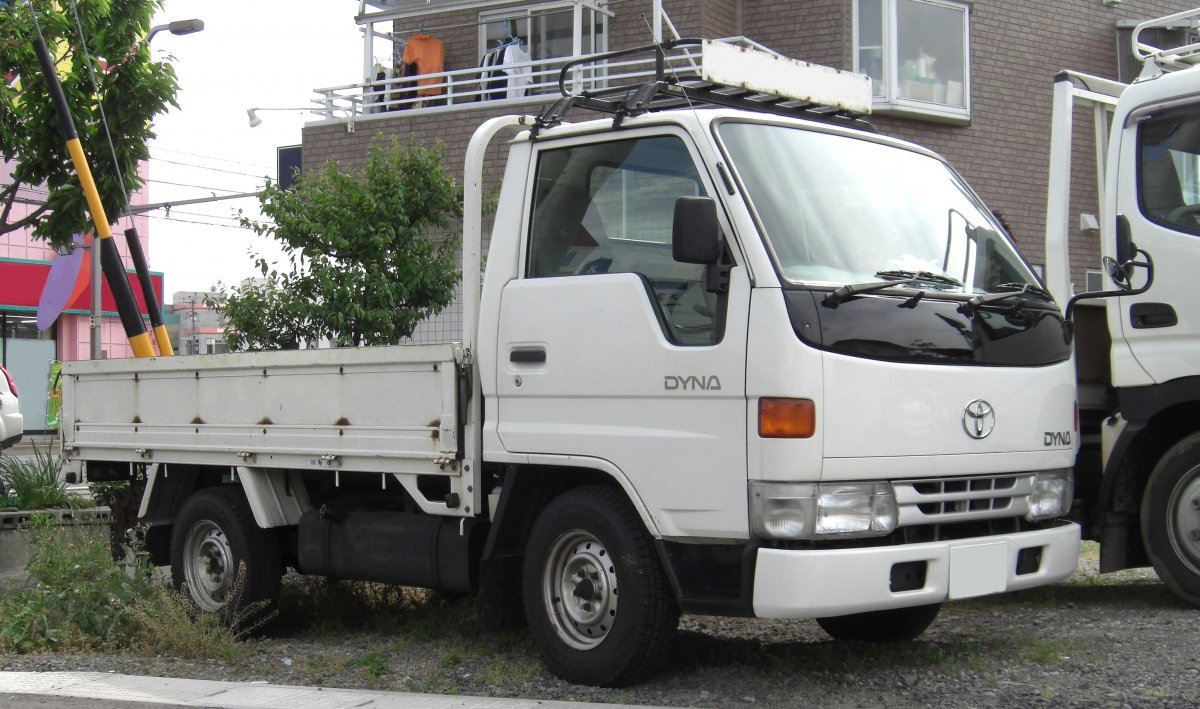 Тойота Дюна 100