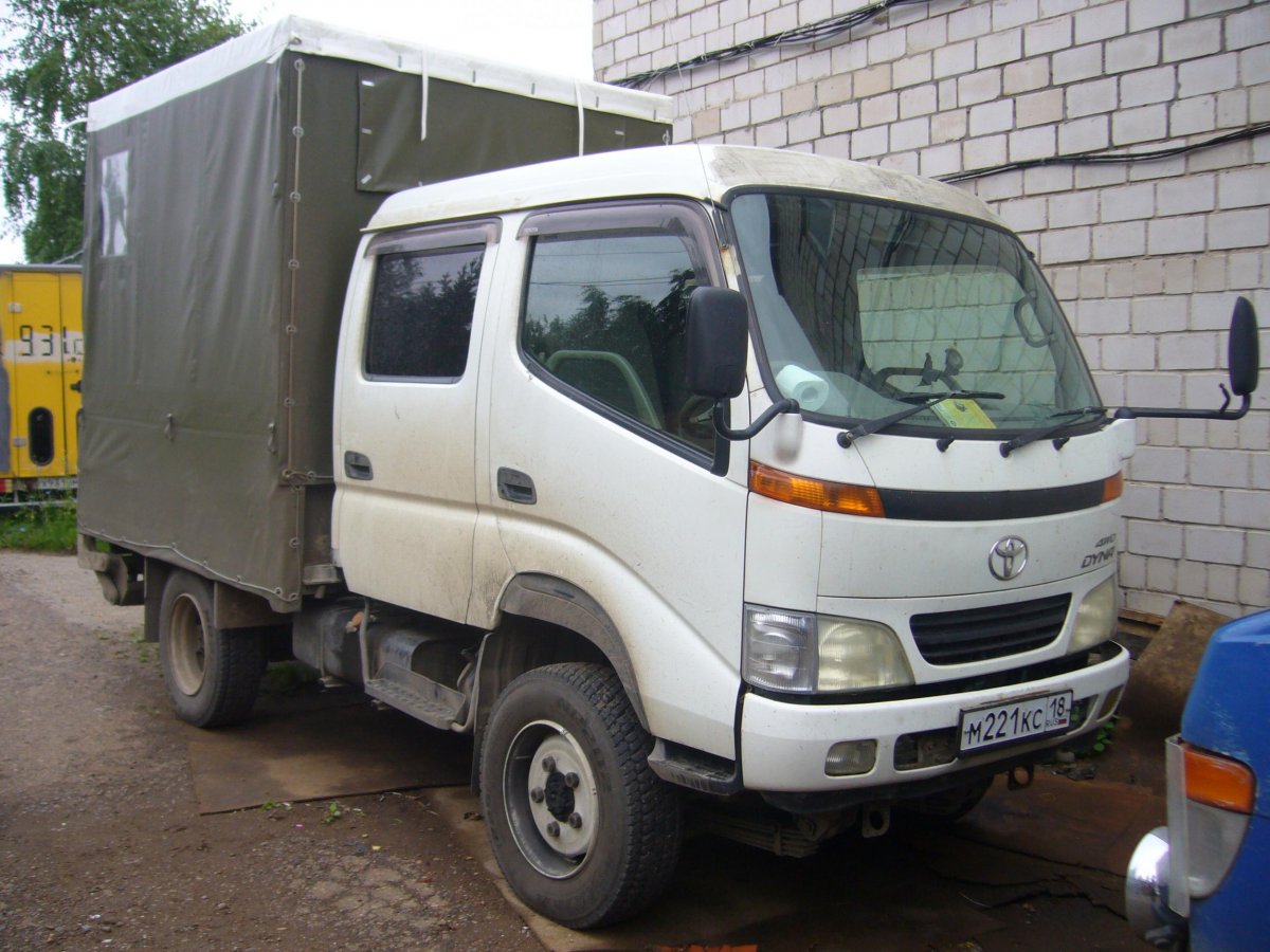 Toyota Dyna 4wd двухкабинный