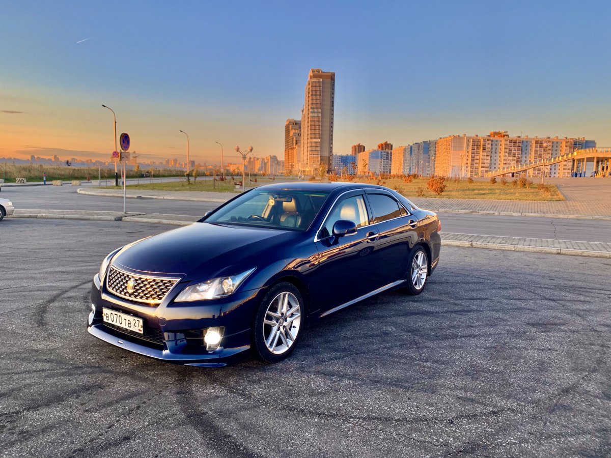 Toyota Crown s200 athlete