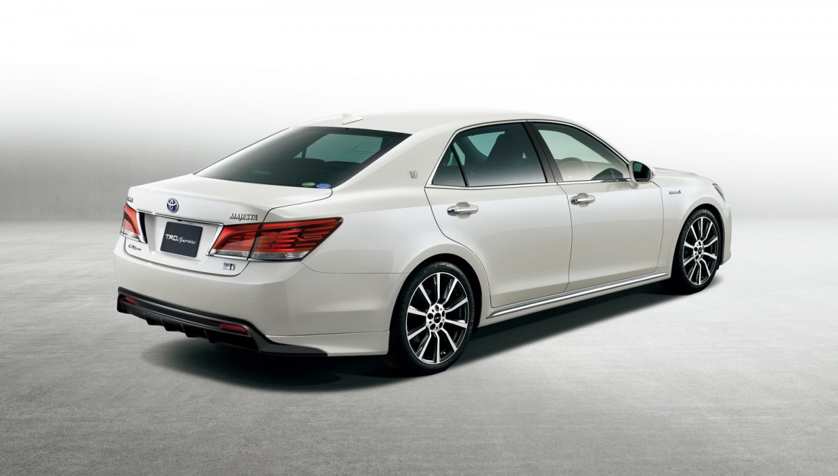 Тойота Кроун 210