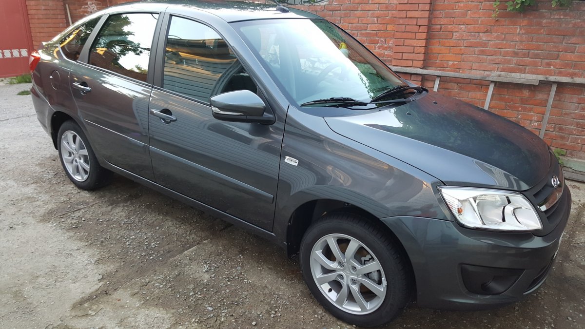 Лада Гранта цвет Борнео