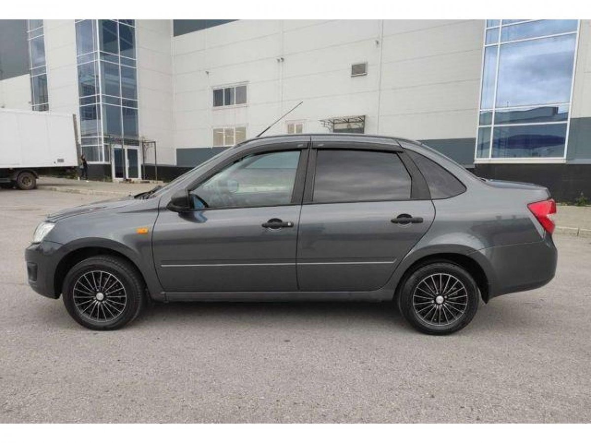 Лада Гранта цвет Борнео 2016