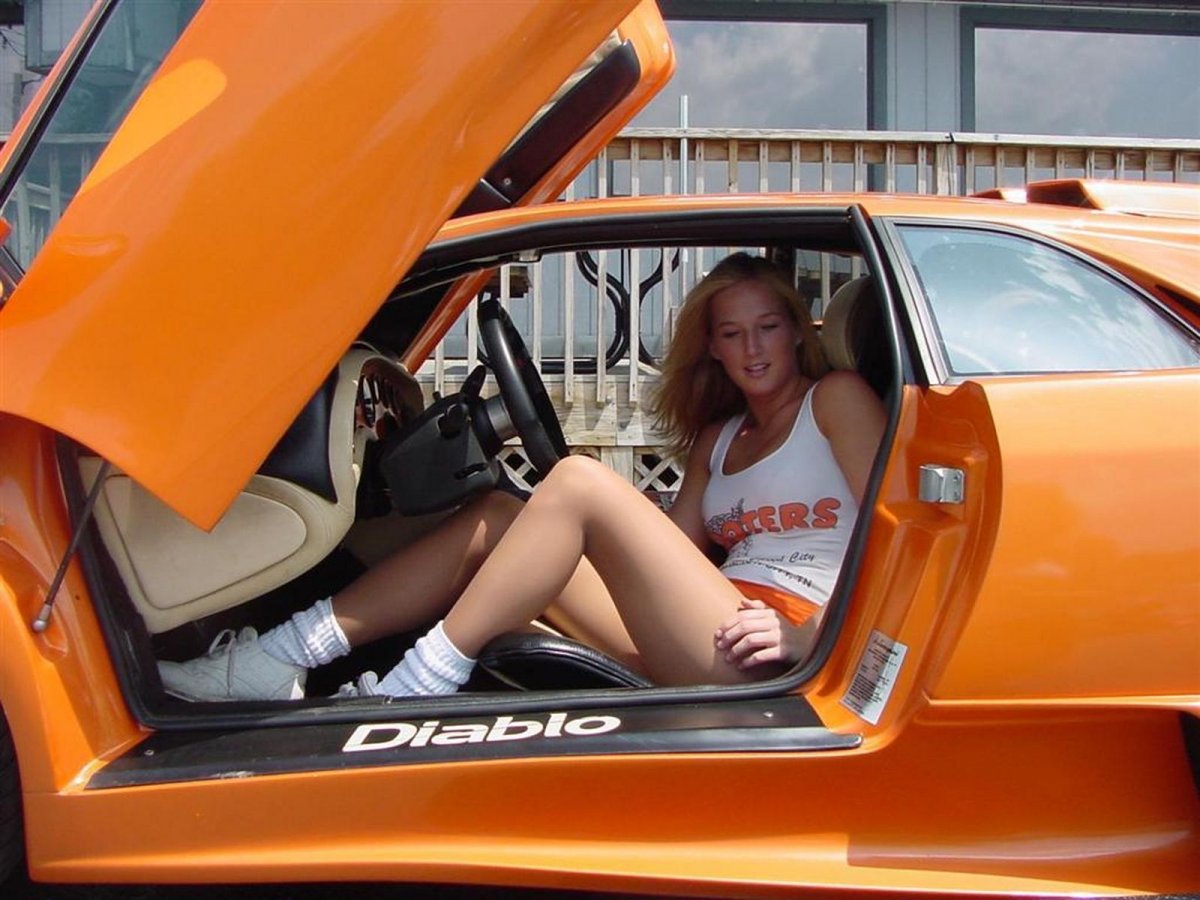 Автоприколы с девушками