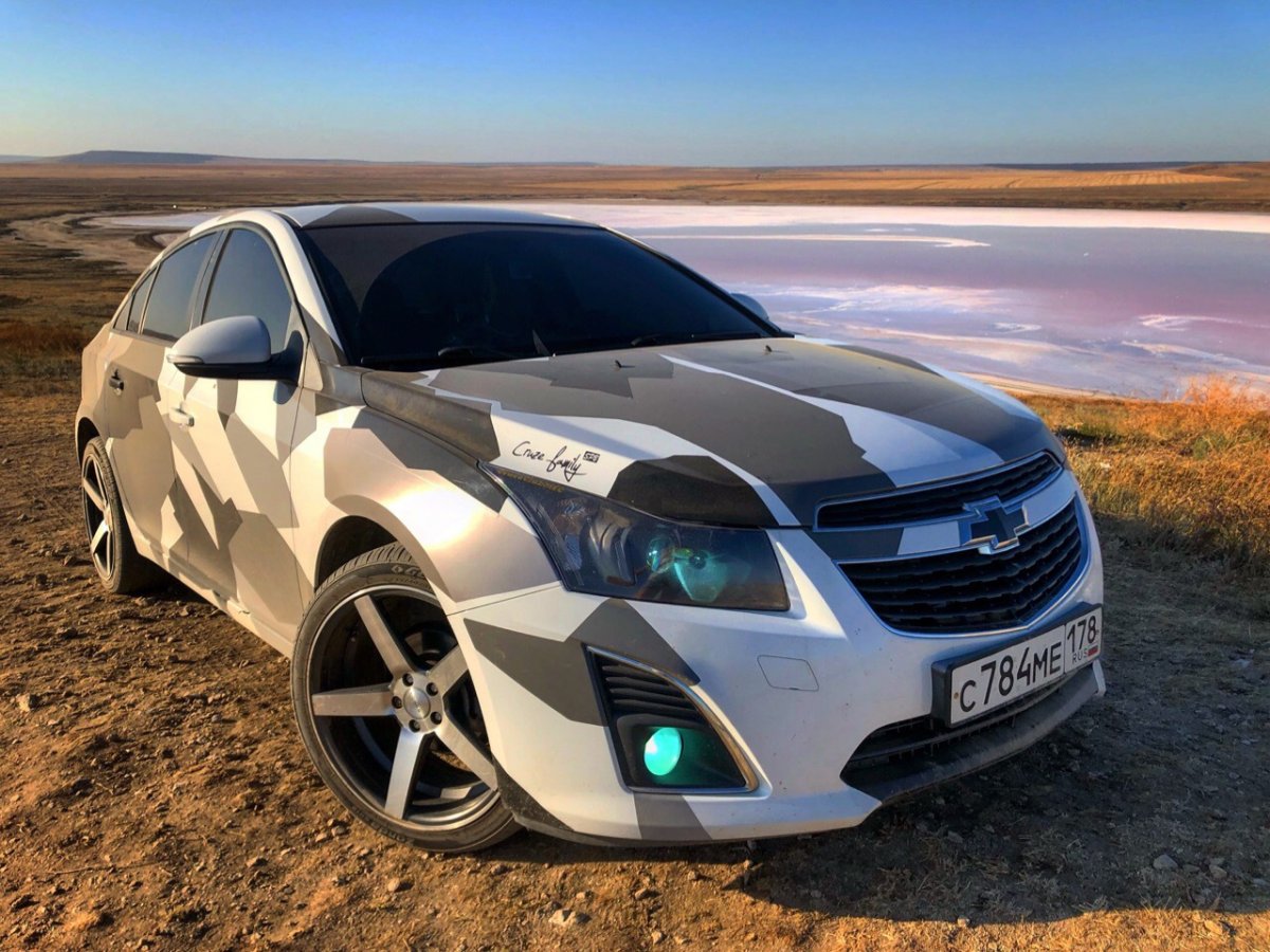 Шевроле Круз 2012 белая