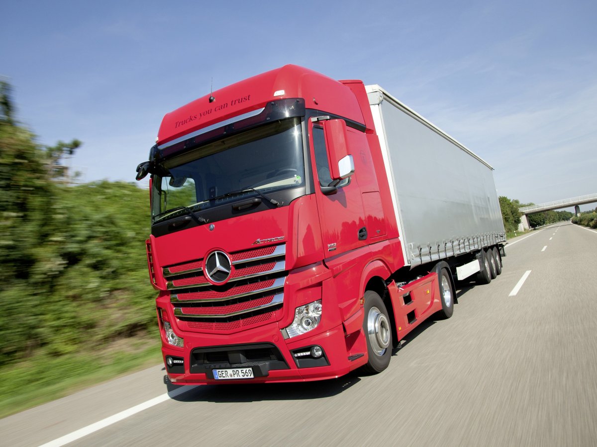 Грузовые машины Мерседес Актрос