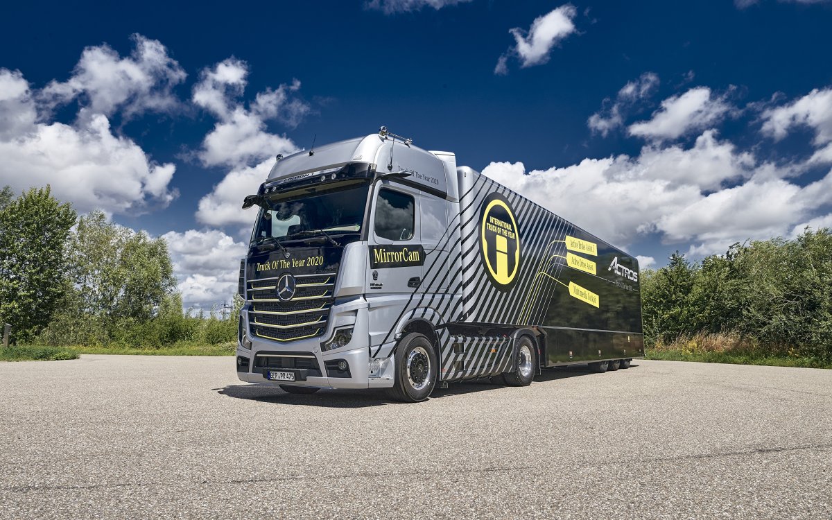 Мерседес-Бенц Актрос 1846