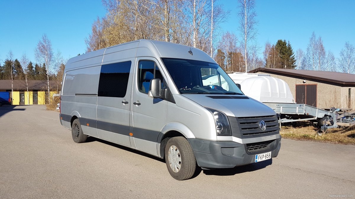 9. Фольксваген Крафтер