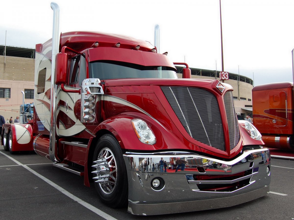 Американский тягач 2020