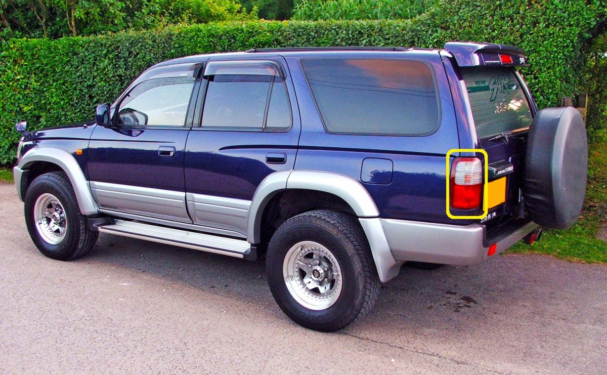 Toyota Hilux Surf 2010