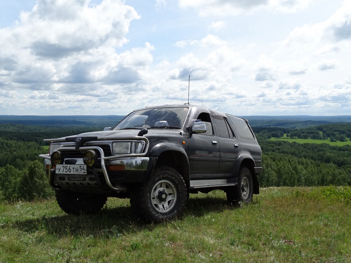 Toyota Hilux Surf off Road