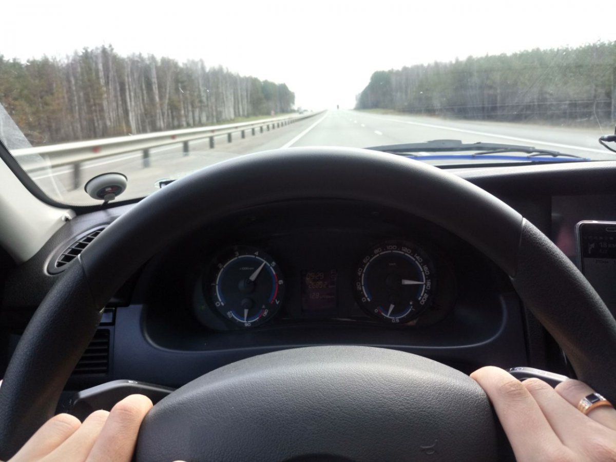 Приора за рулем