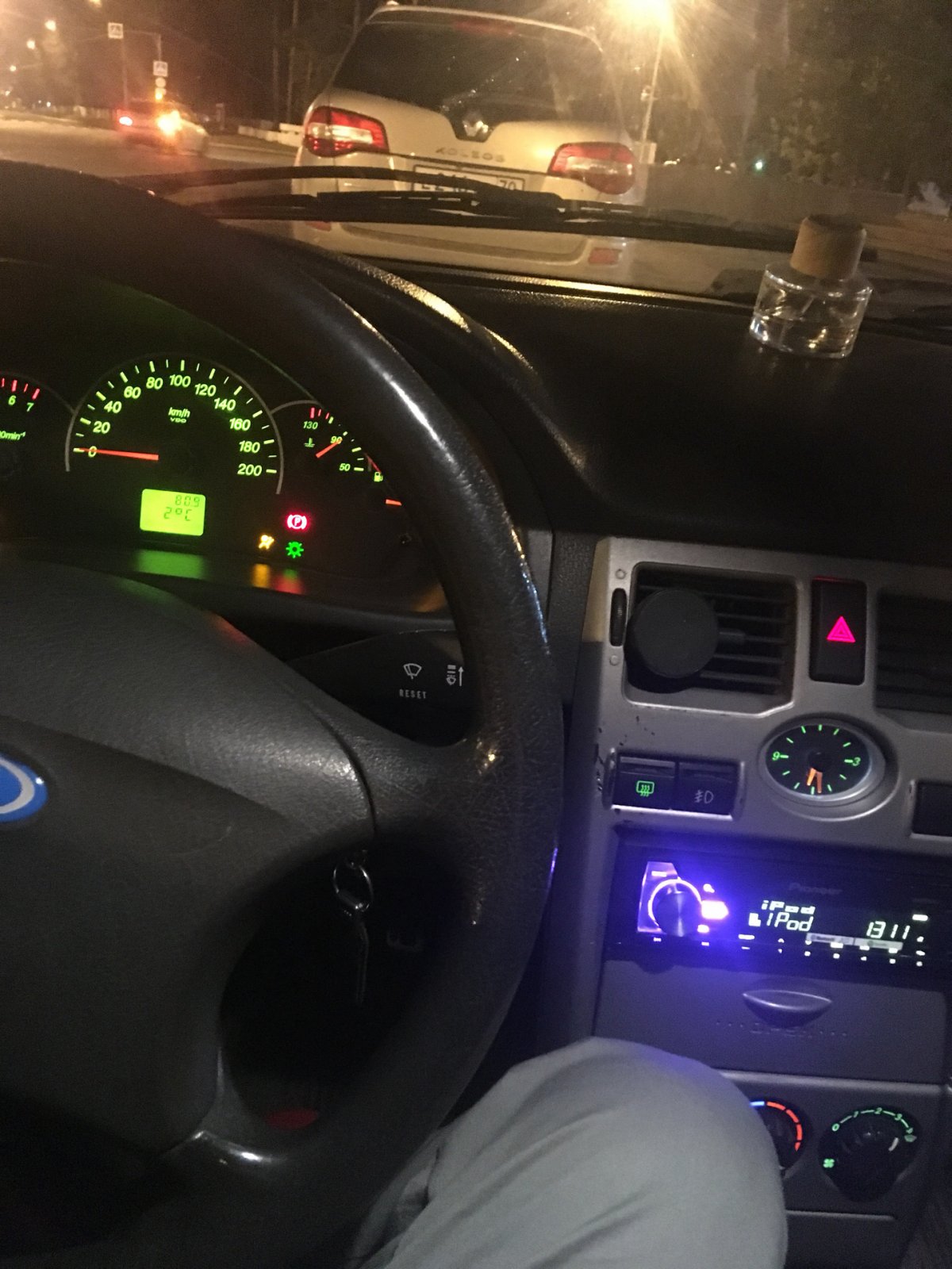 Приора 2 салон ночью