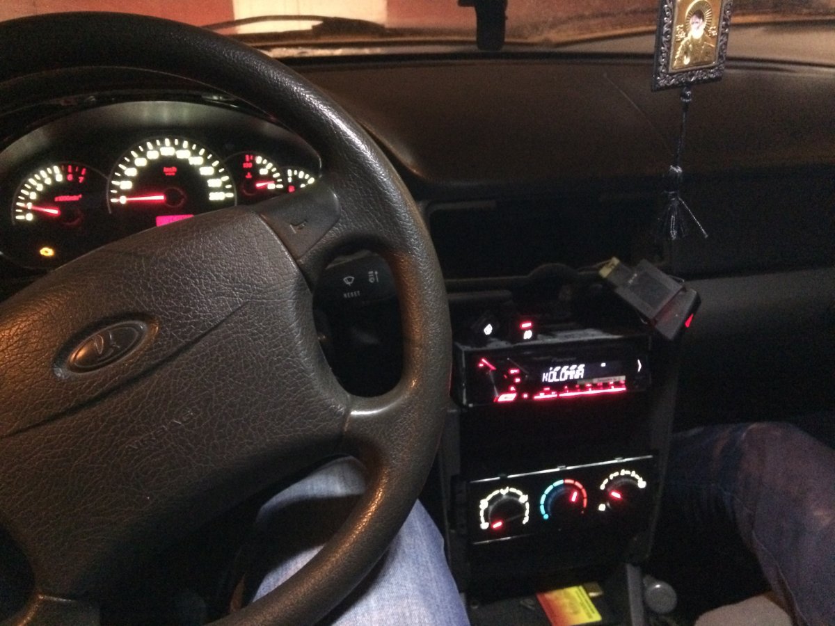 Приора 2 бункер салон