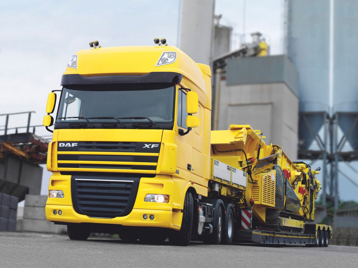 Тягач Даф 105