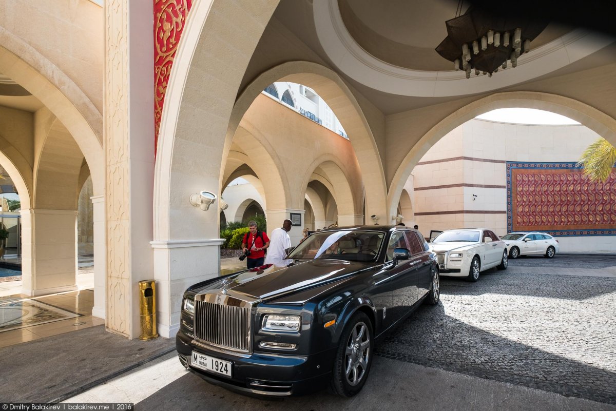 Mercedes-Benz SLS для ОАЭ