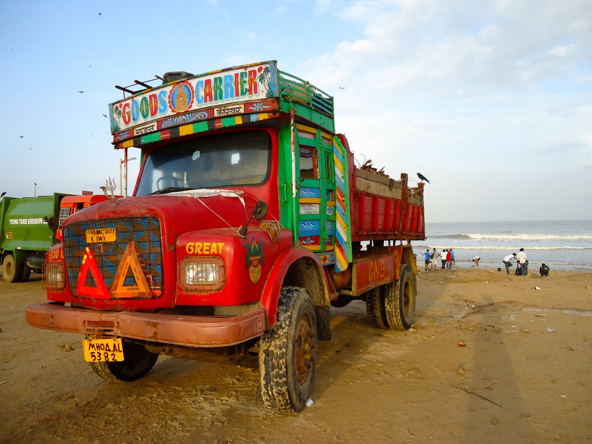 Грузовики в Афганистане