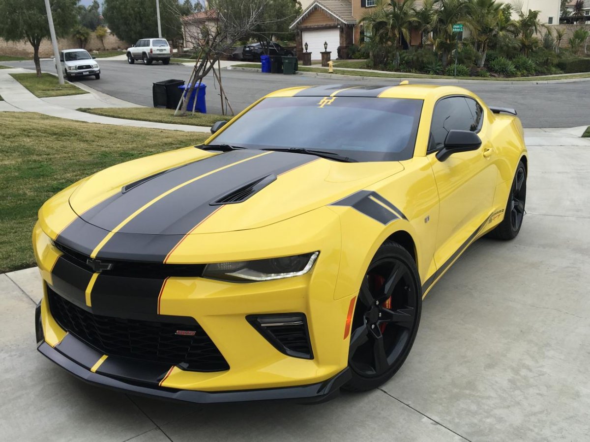 Шевроле Камаро 2017 Бамблби