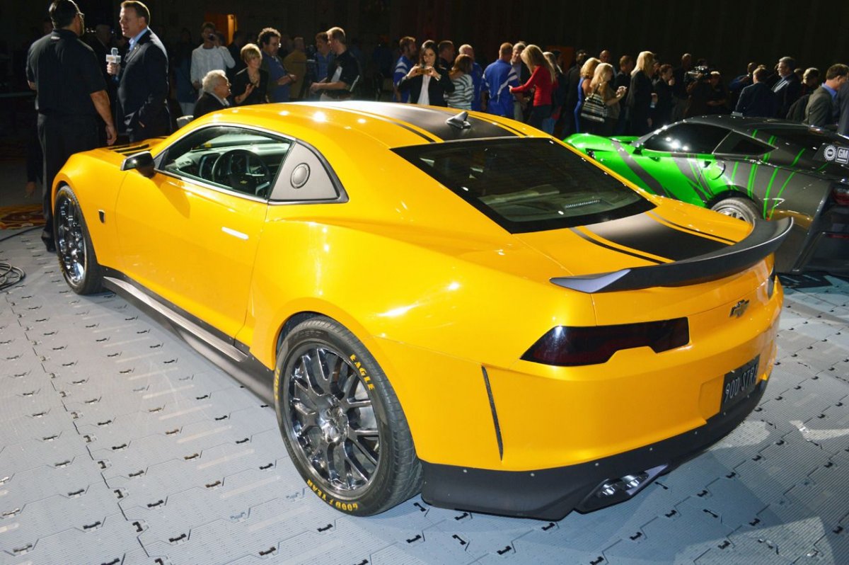 Chevrolet Camaro Бамблби