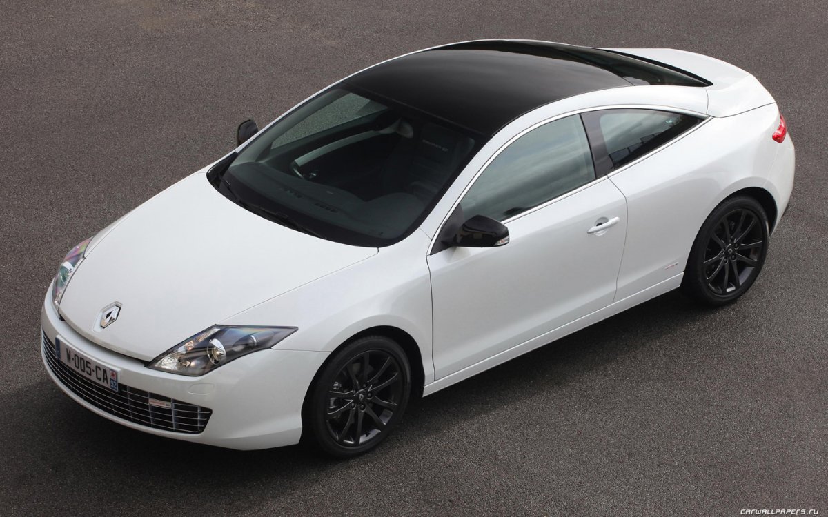 Белый ГТР 35