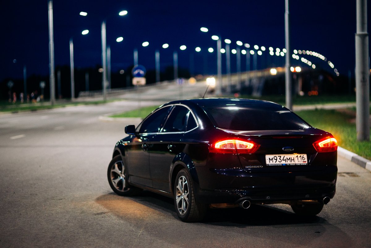 Форд Мондео 4 черный сзади