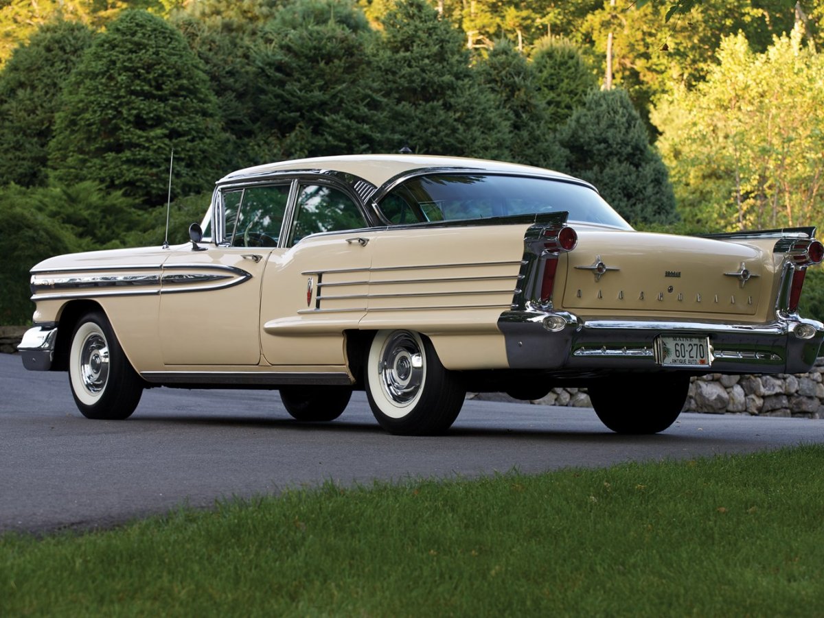 Oldsmobile super 88 Holiday sedan
