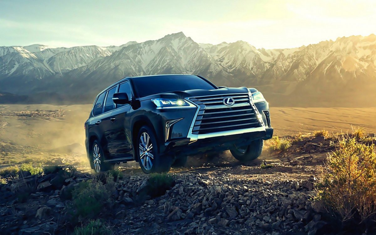 Lexus LX 570 Wallpaper