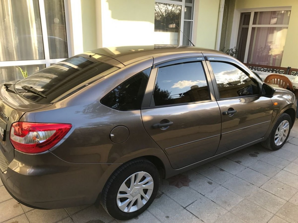 Лада Гранта лифтбек кориандр комфорт