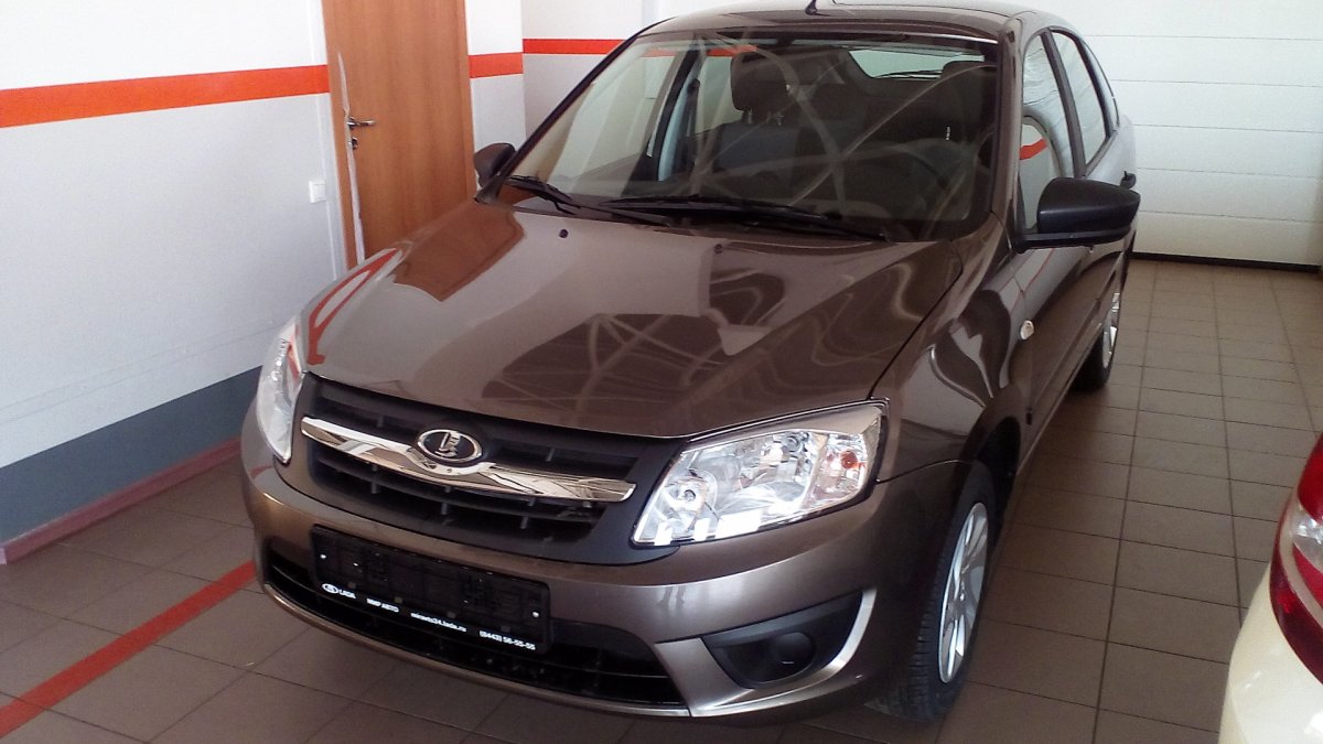 Лада Гранта лифтбек 2020 коричневая