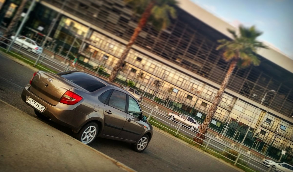 Lada Granta лифтбек Comfort