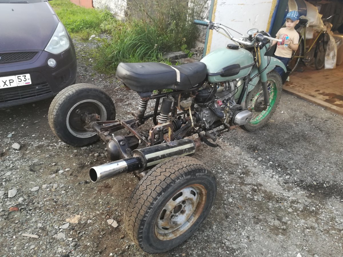 Грузовой трайк из Урала