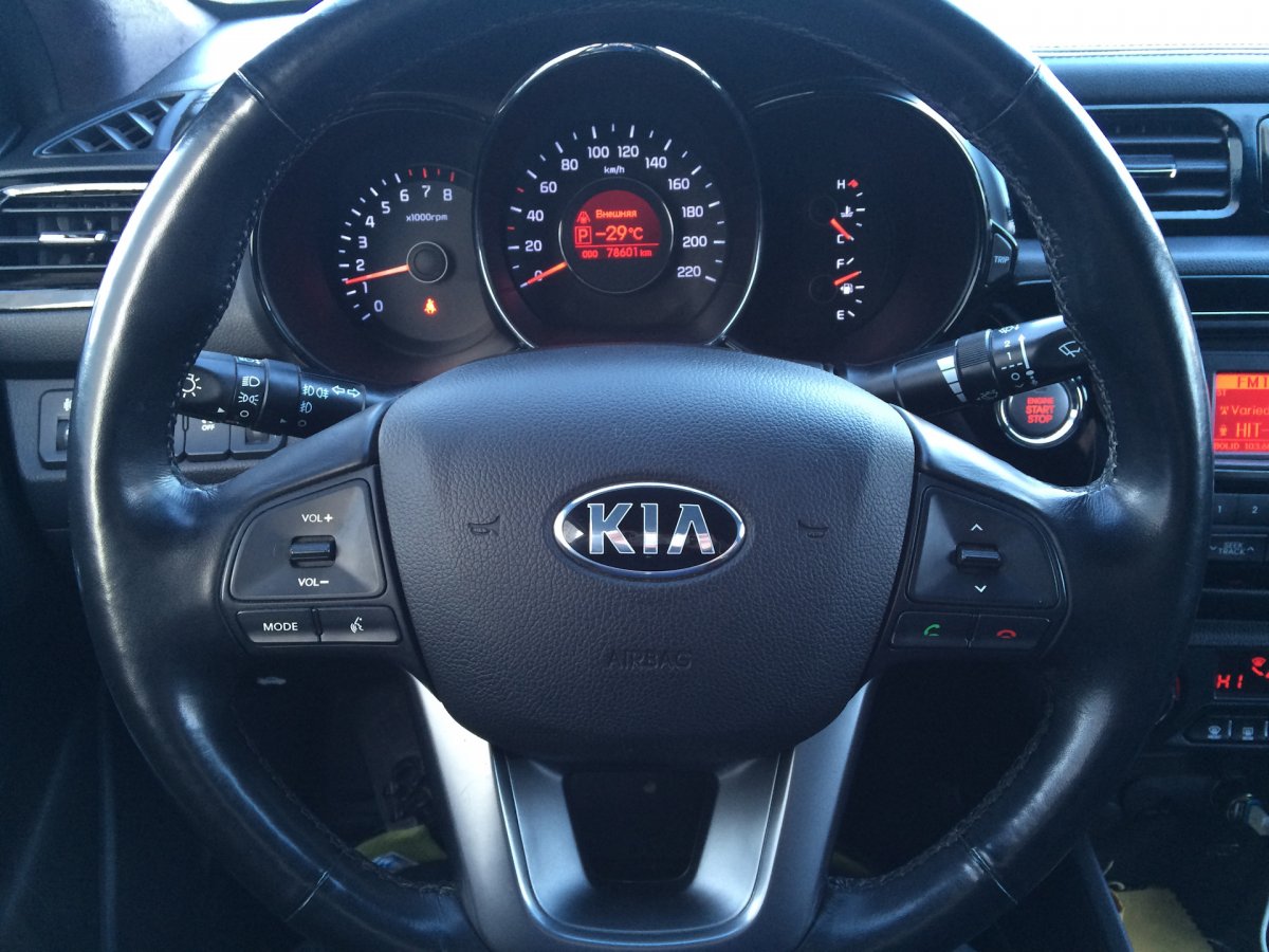 За рулём Киа Рио 3