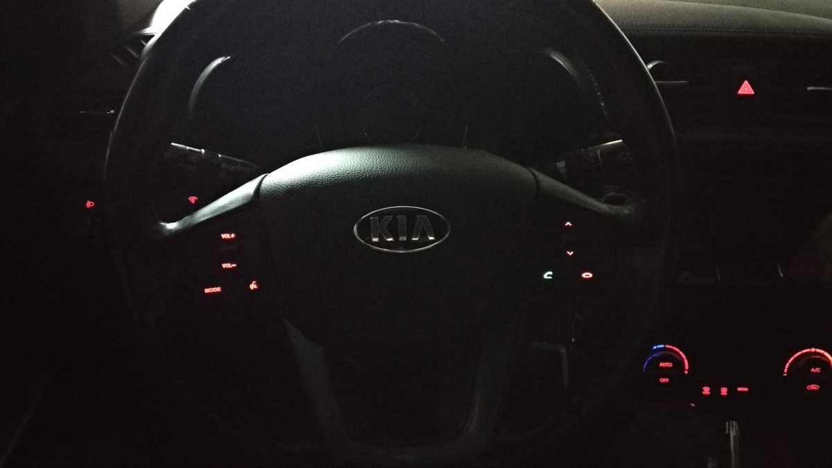 Киа Рио 4 в темноте