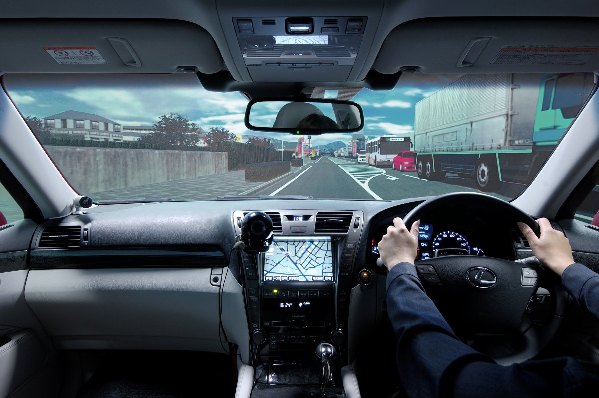 Вид из салона автомобиля