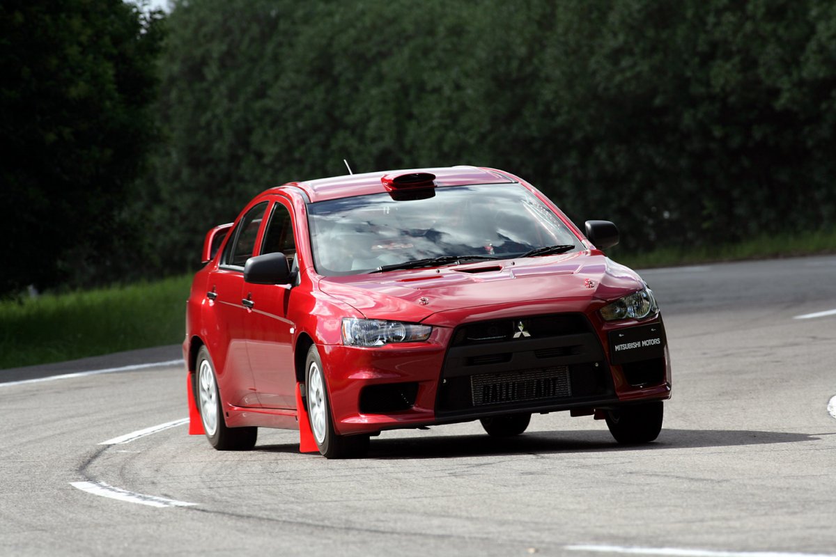 Mitsubishi Evolution 10 Rally