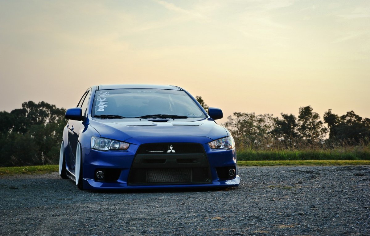 Mitsubishi Lancer Evolution 10 White